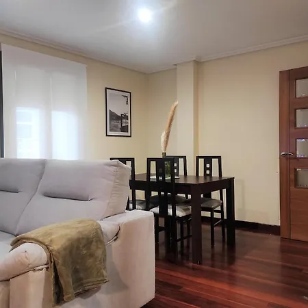 1a. Disfruta De Su Balcon Sobre El Casco Viejo. Апартаменты *